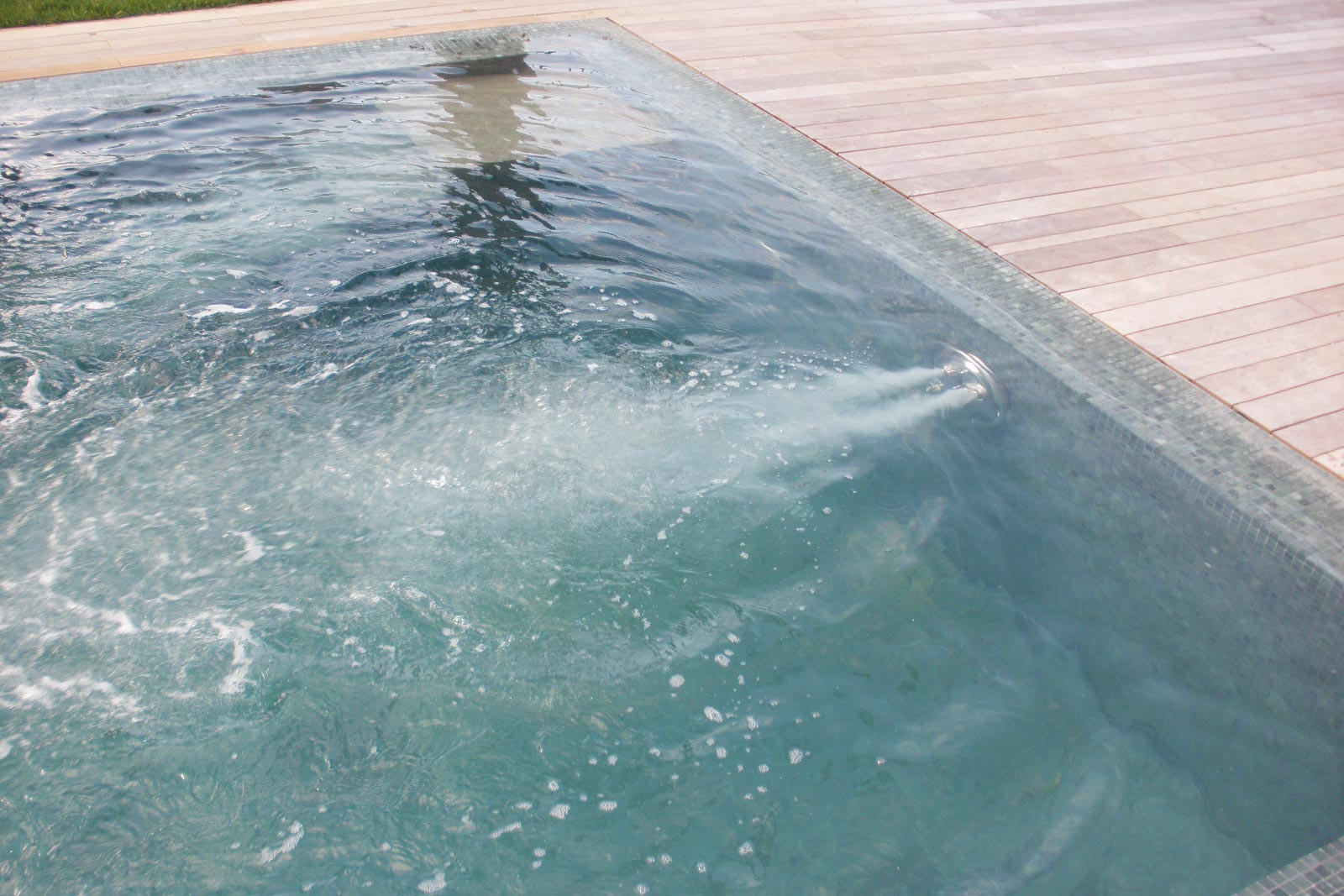 foto chorros piscina